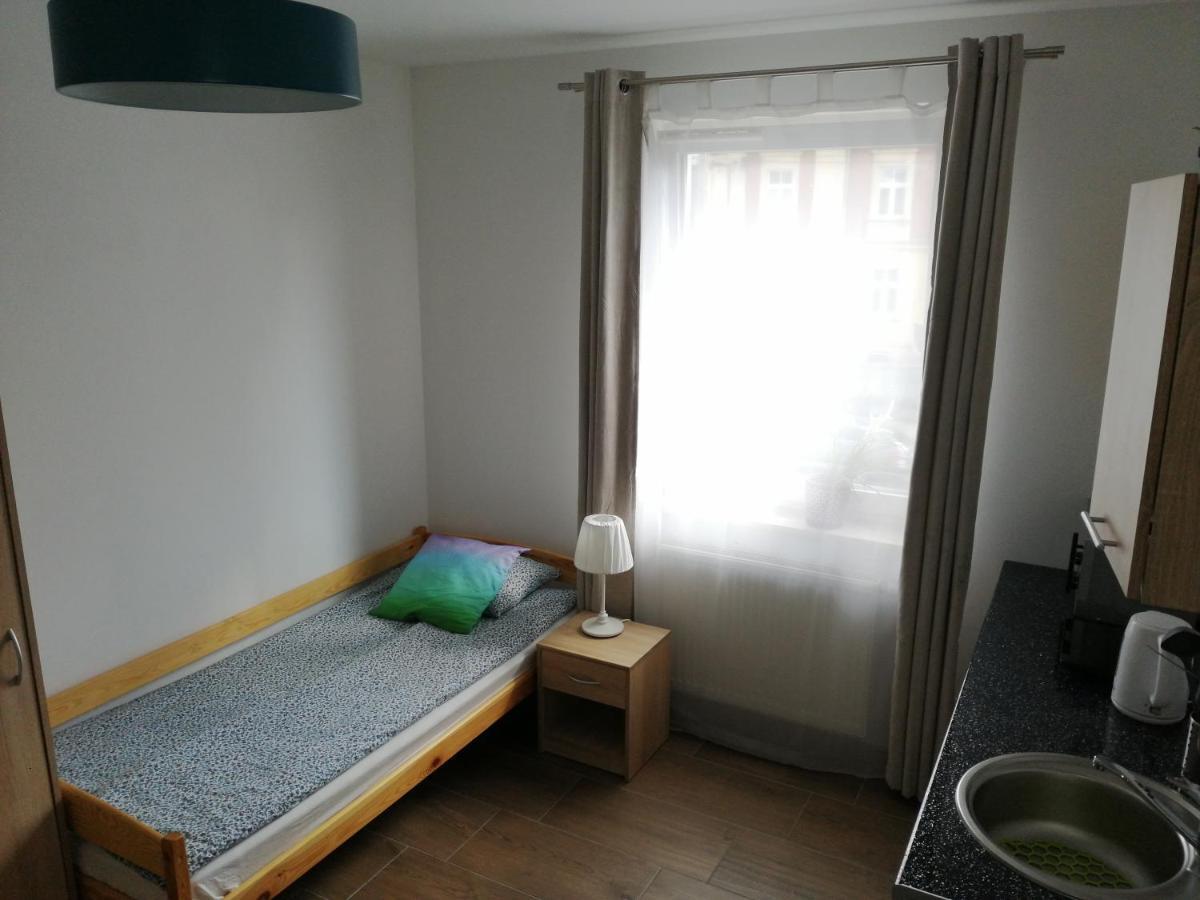 Pokoje - Studio Gliwice I Przy Onkologii Buitenkant foto
